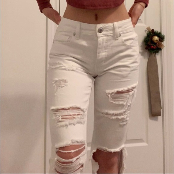 White aeo Tomgirl Jeans - Picture 3 of 4